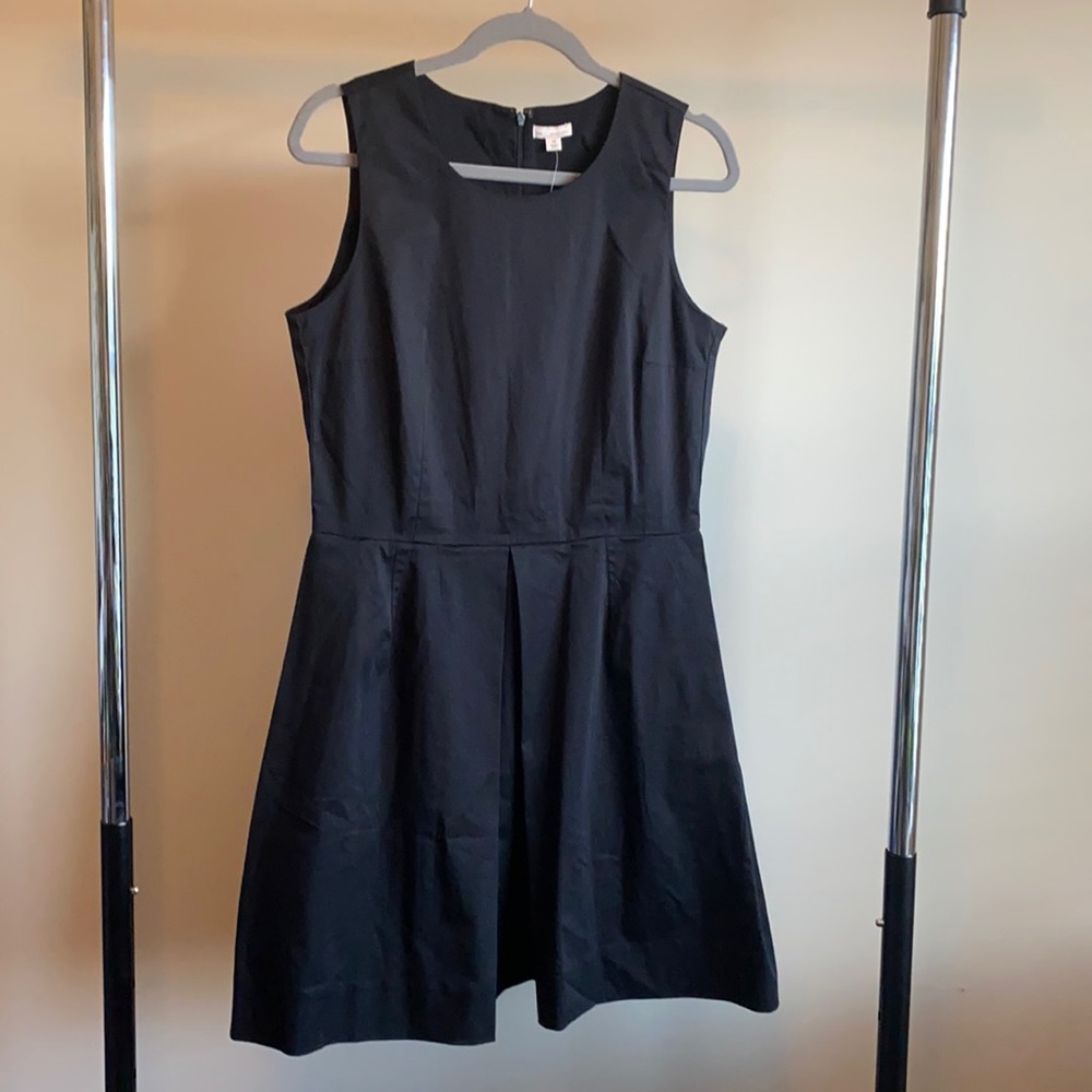 NWT Gap Black Fit n Flare Dress - Size 10